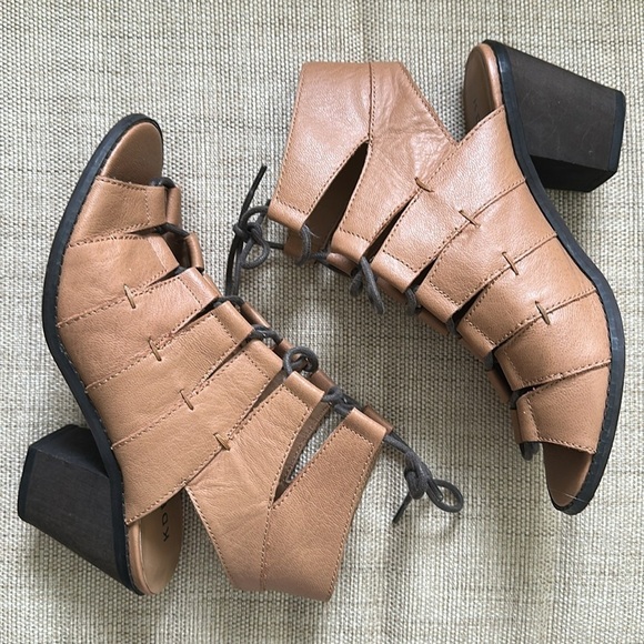 Kelsi Dagger Leather Heeled Gladiator Lace Up Open Toe Sandal Tan Cut Out Bootie - Picture 10 of 17